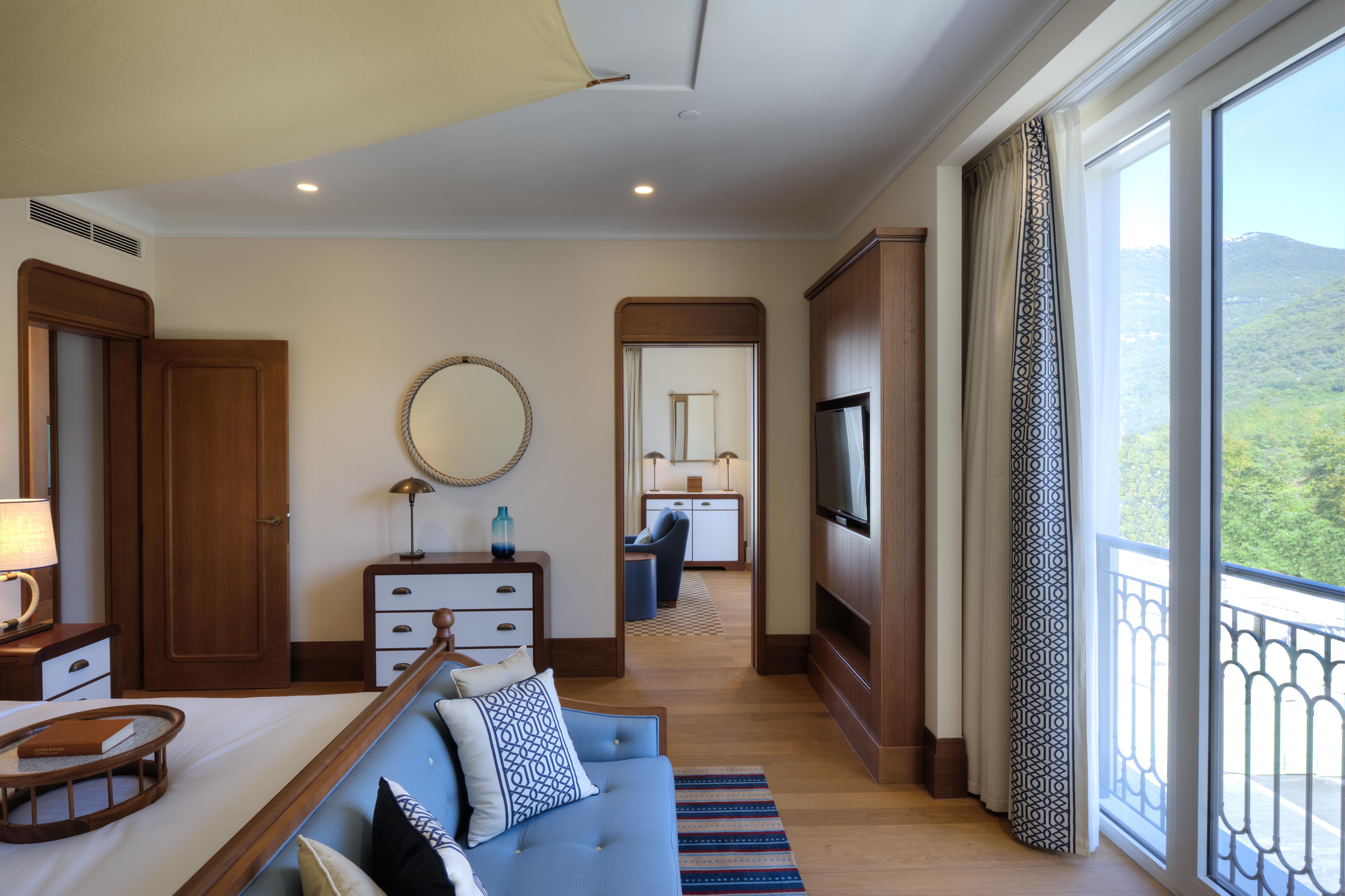 Regent Porto Montenegro Тиват Екстериор снимка A suite at the hotel
