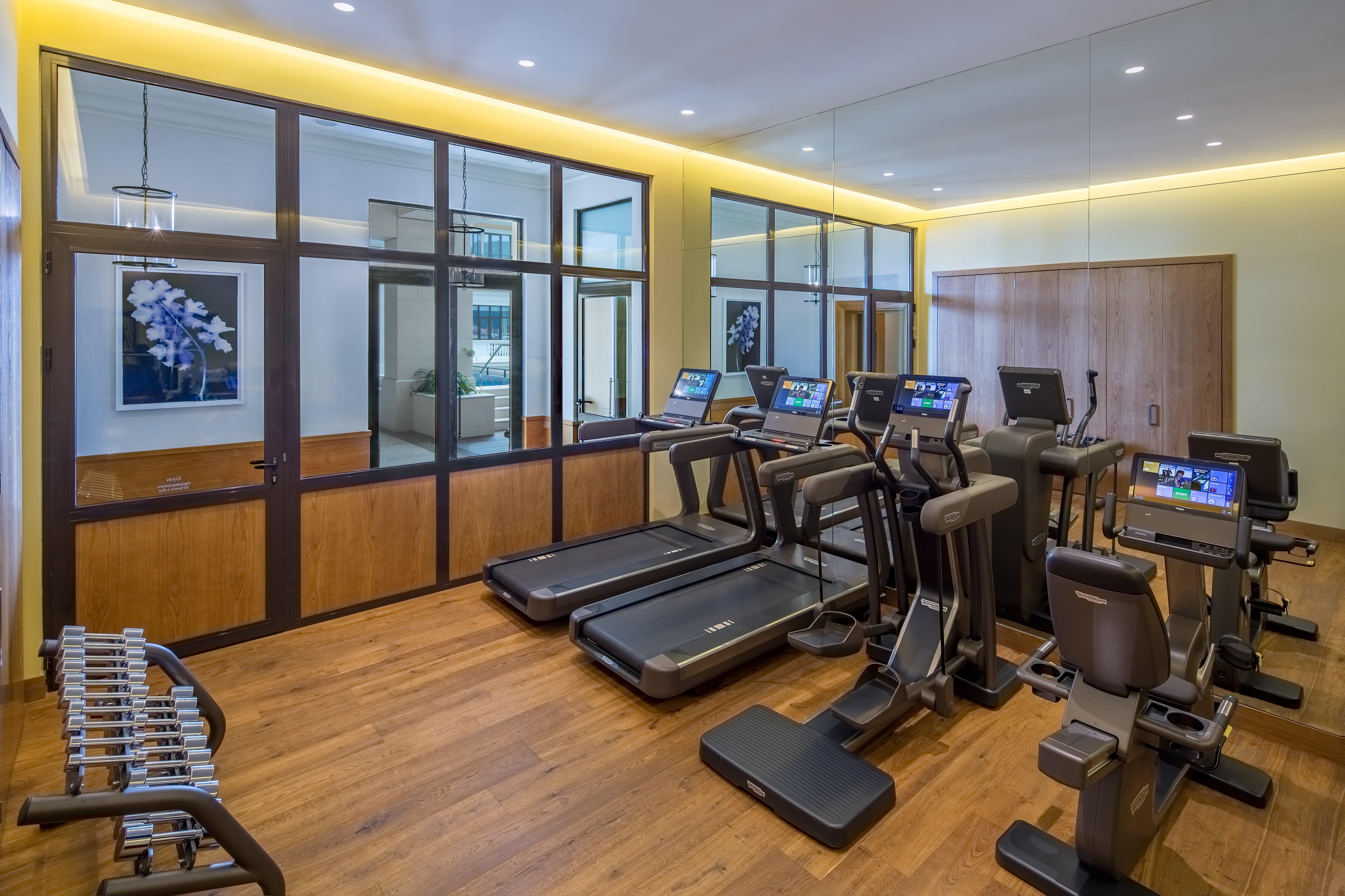 Regent Porto Montenegro Тиват Екстериор снимка The gym at the hotel