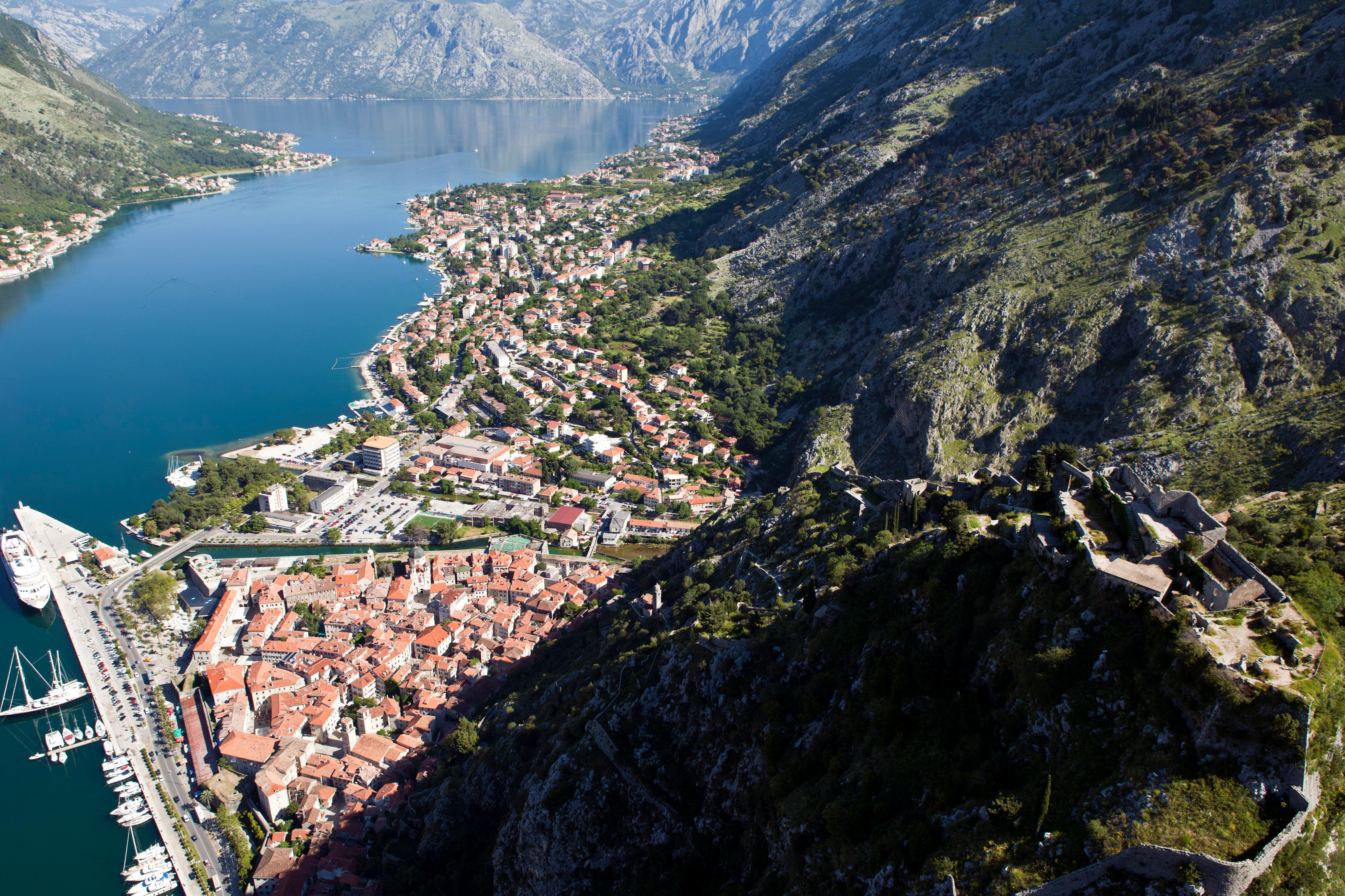 Regent Porto Montenegro Тиват Екстериор снимка Aerial view of the town