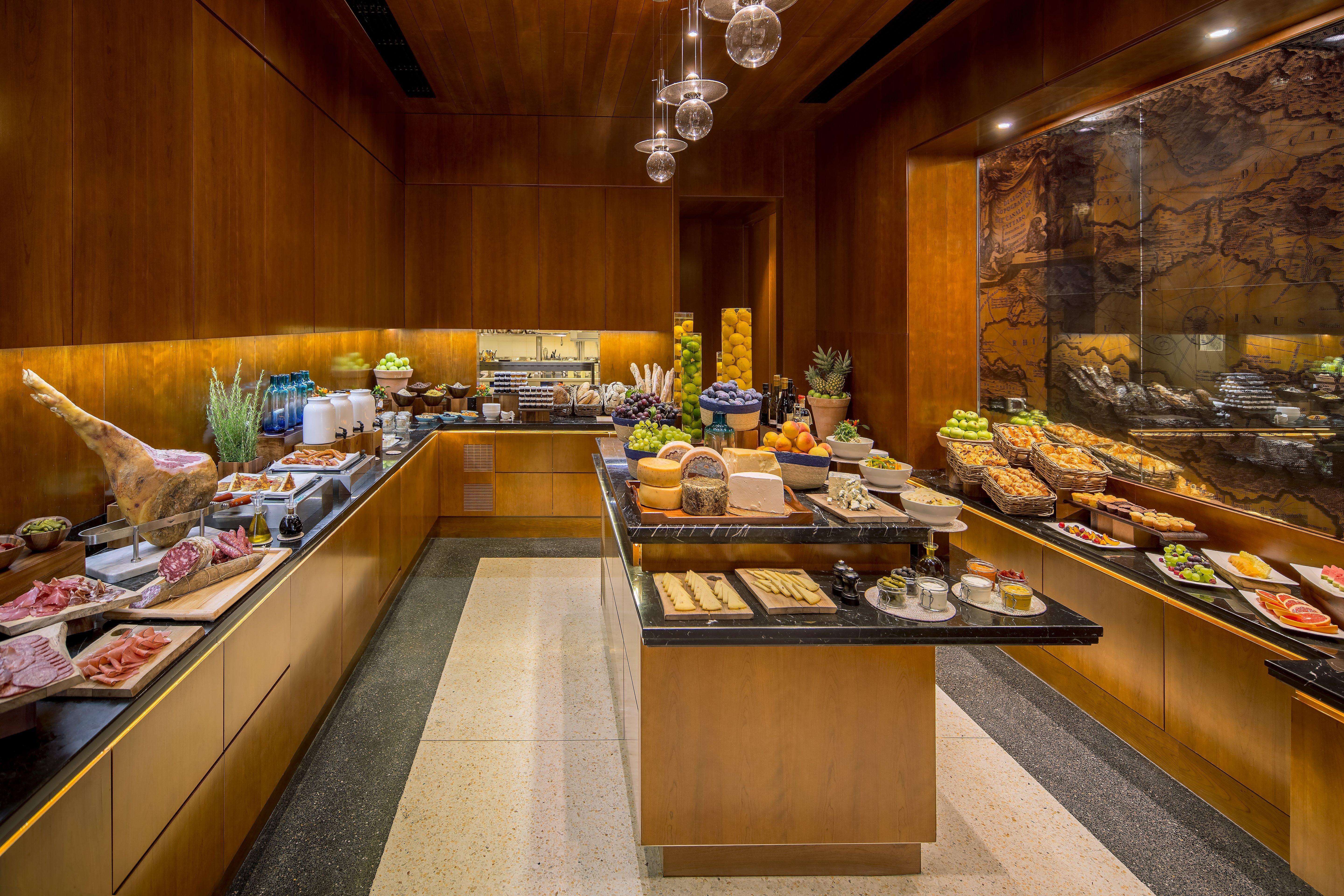 Regent Porto Montenegro Тиват Екстериор снимка The Club at Changi Airport