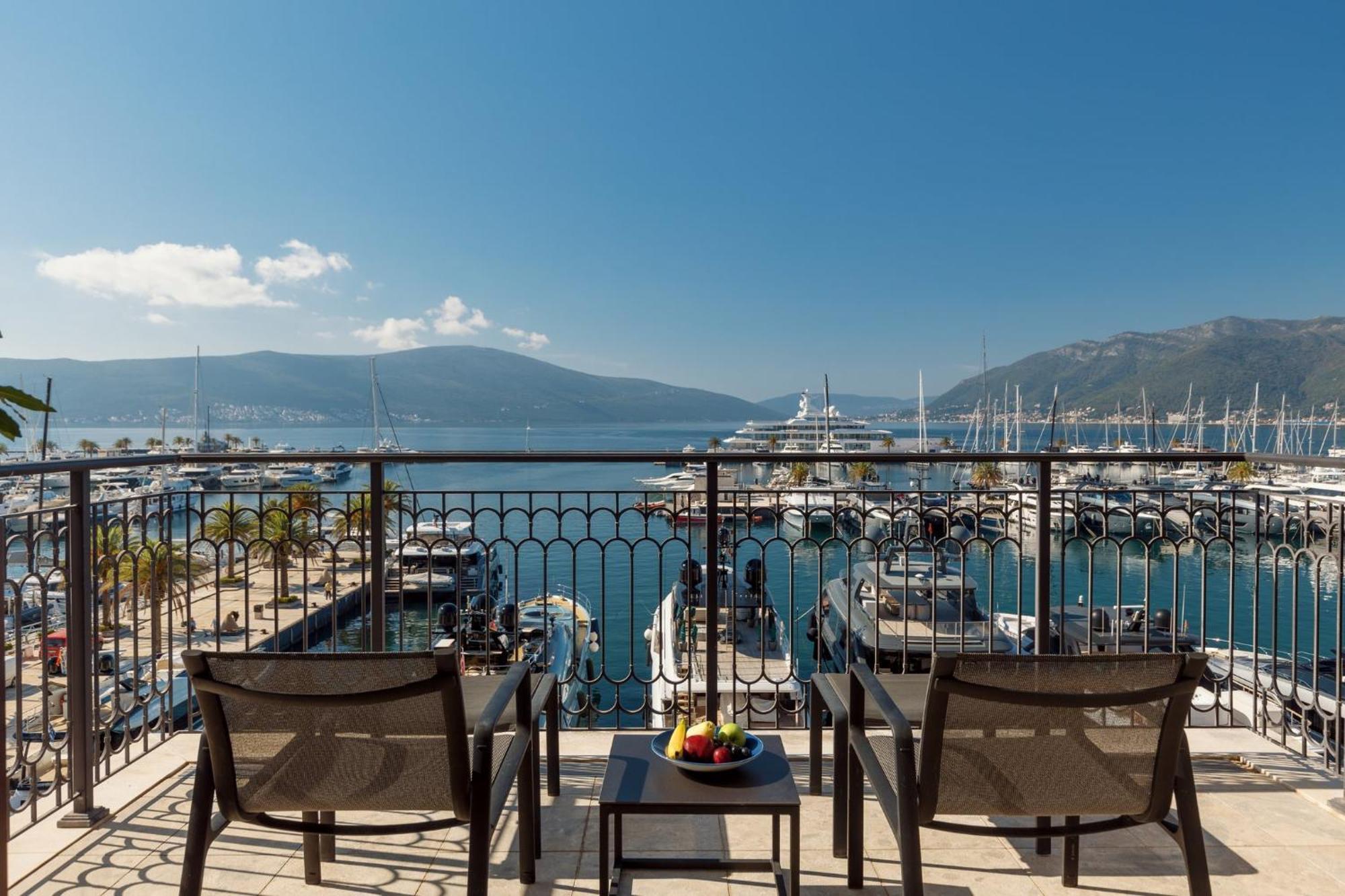 Regent Porto Montenegro Тиват Екстериор снимка View from the hotel