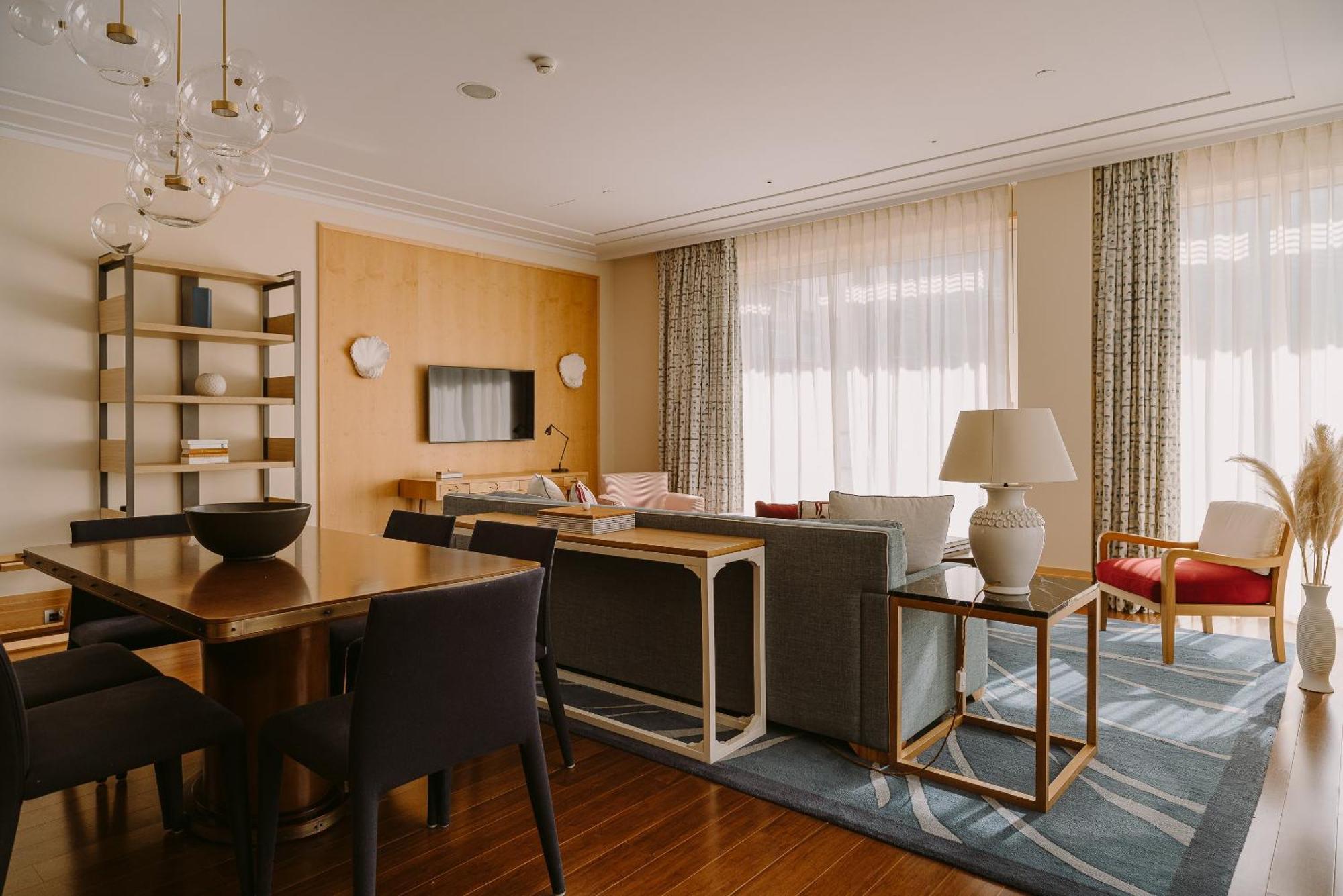 Regent Porto Montenegro Тиват Екстериор снимка A suite at the Mandarin Oriental, Munich