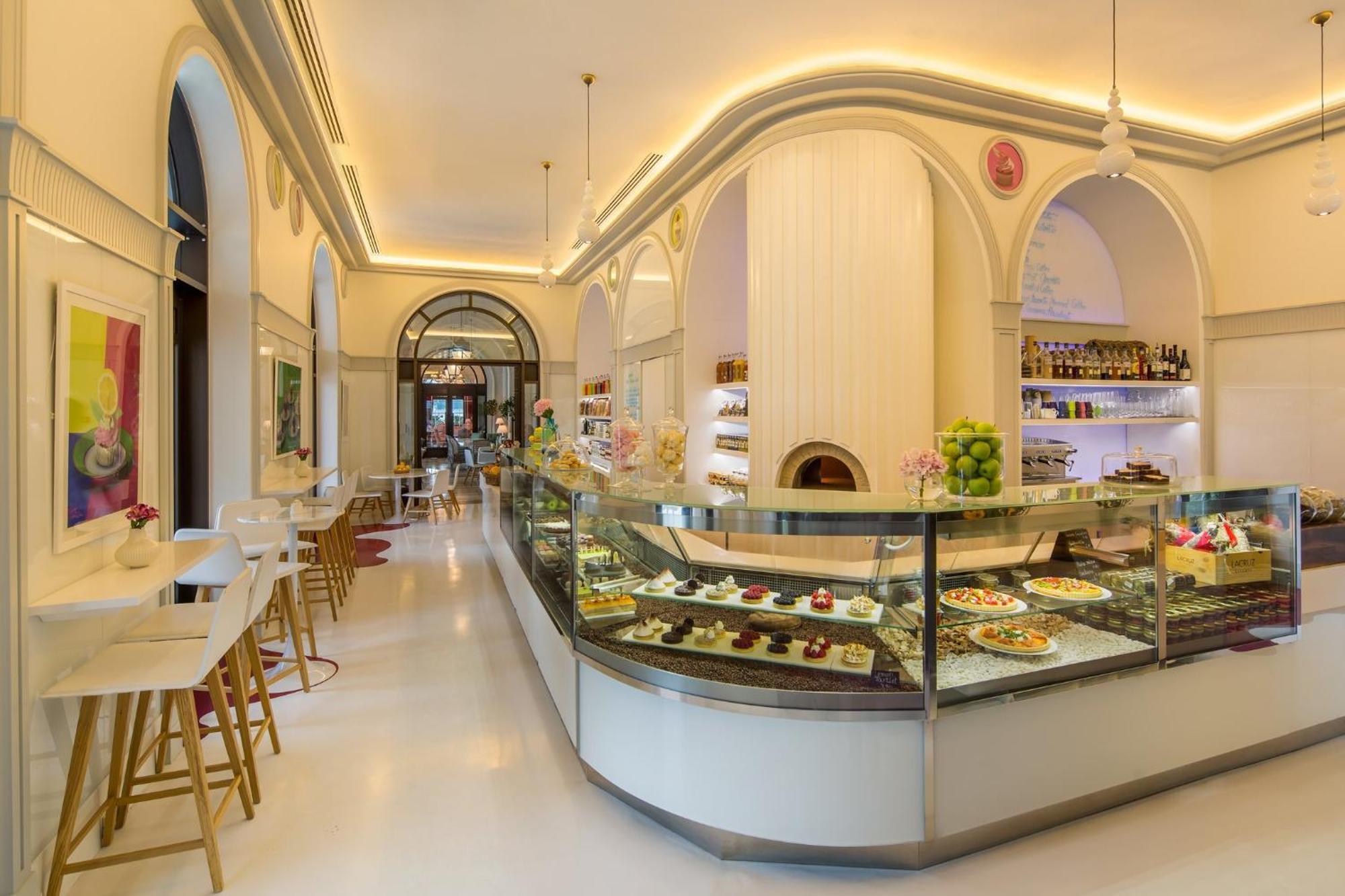 Regent Porto Montenegro Тиват Екстериор снимка The interior of the restaurant
