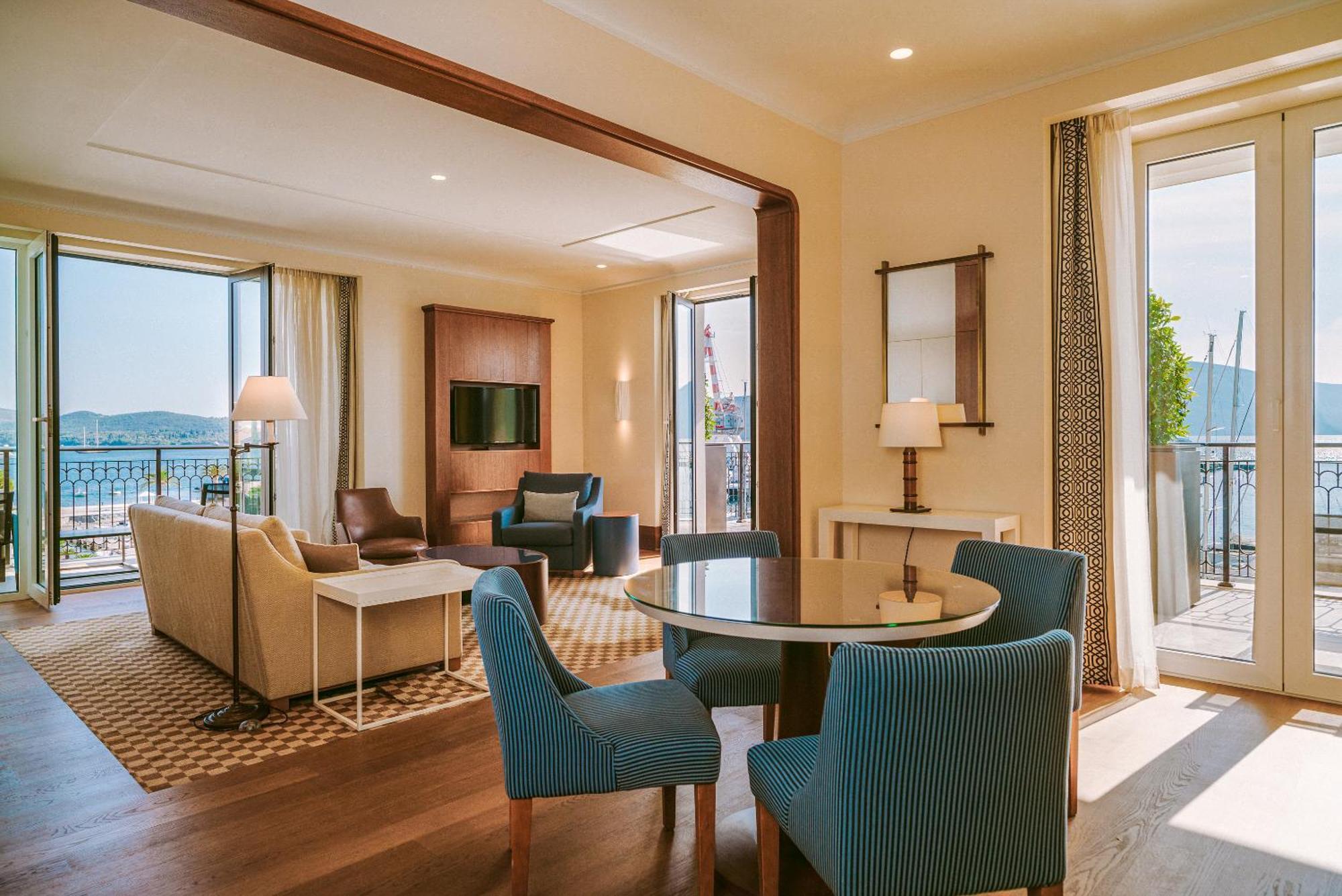 Regent Porto Montenegro Тиват Екстериор снимка A suite at the InterContinental