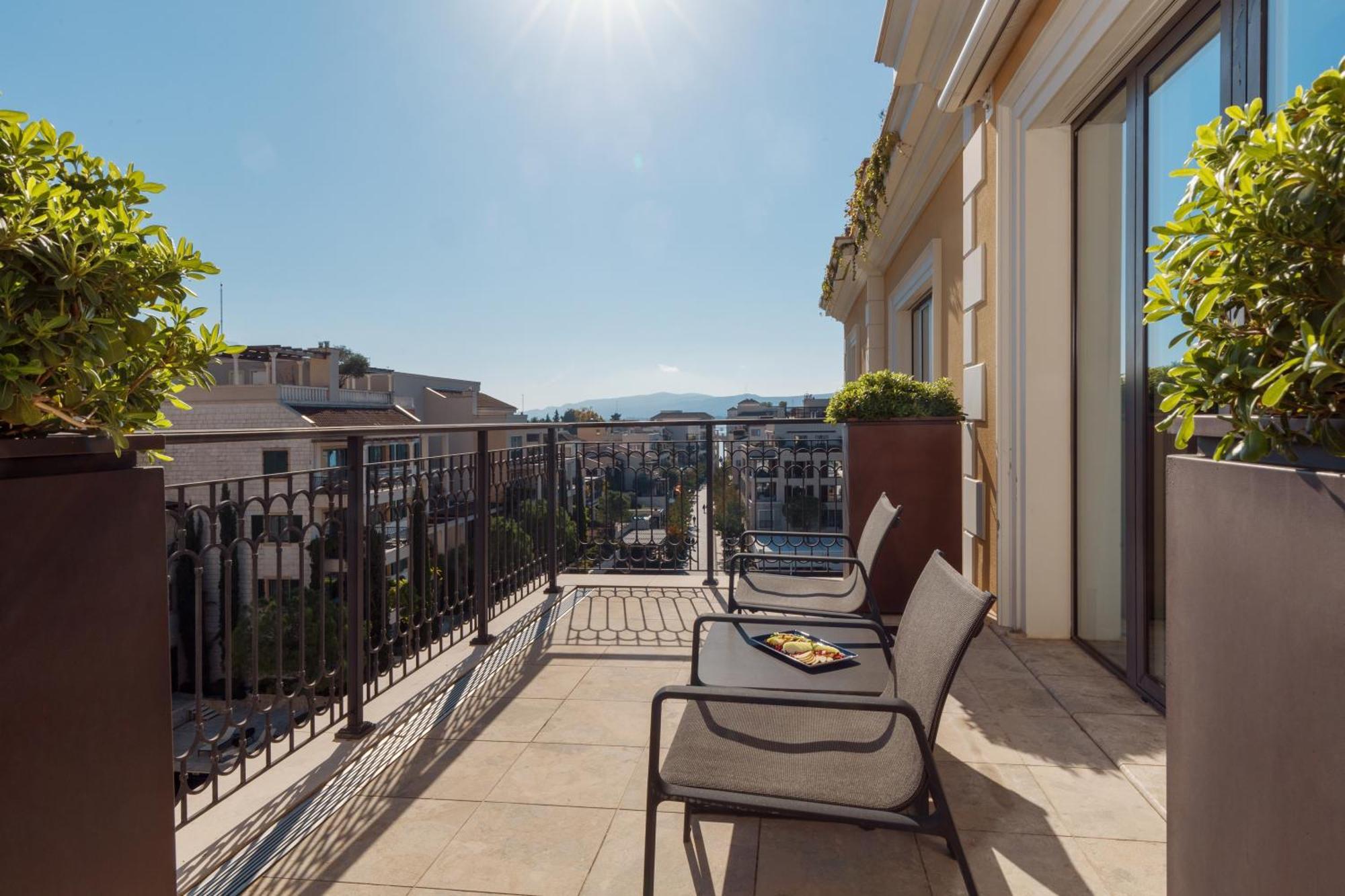 Regent Porto Montenegro Тиват Екстериор снимка The Westin Athens
