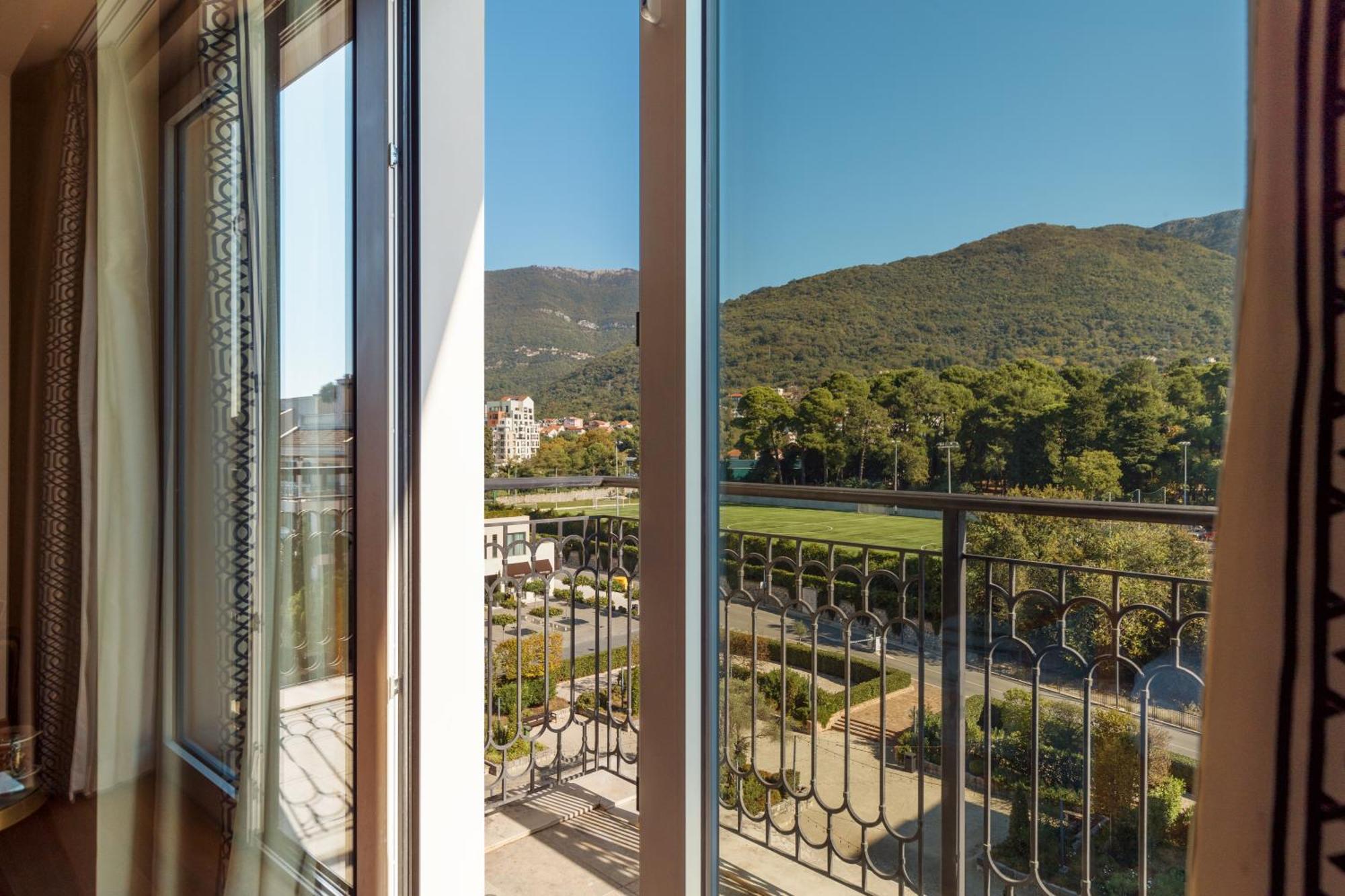 Regent Porto Montenegro Тиват Екстериор снимка